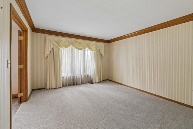809 58th Street, West Des Moines, IA 50266