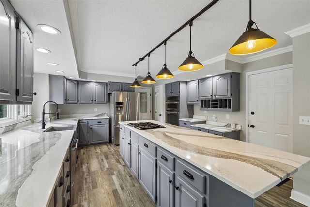 809 58th Street, West Des Moines, IA 50266