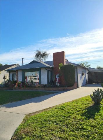 8516 Lyndora, Downey, CA 90242