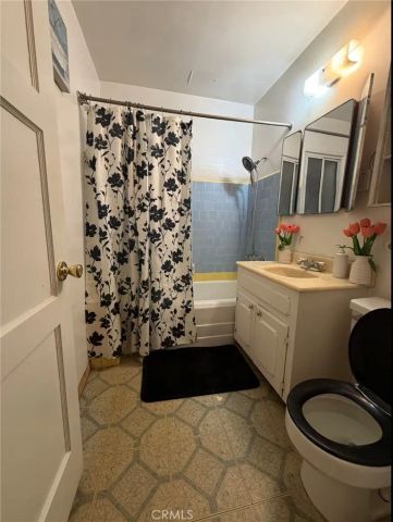 8516 Lyndora, Downey, CA 90242