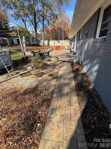 528 Waddell Drive, Albemarle, NC 28001