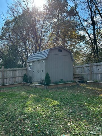 528 Waddell Drive, Albemarle, NC 28001