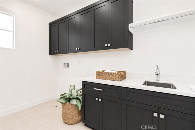168 Scale, Irvine, CA 92618