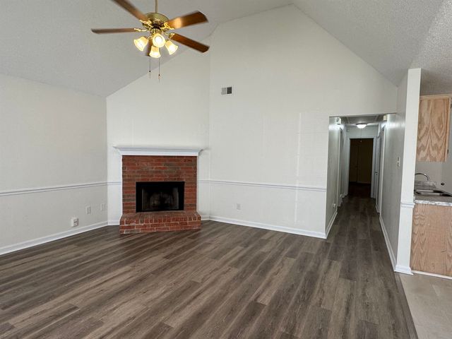 4214 MEADOW VALLEY DR E, Memphis, TN 38141