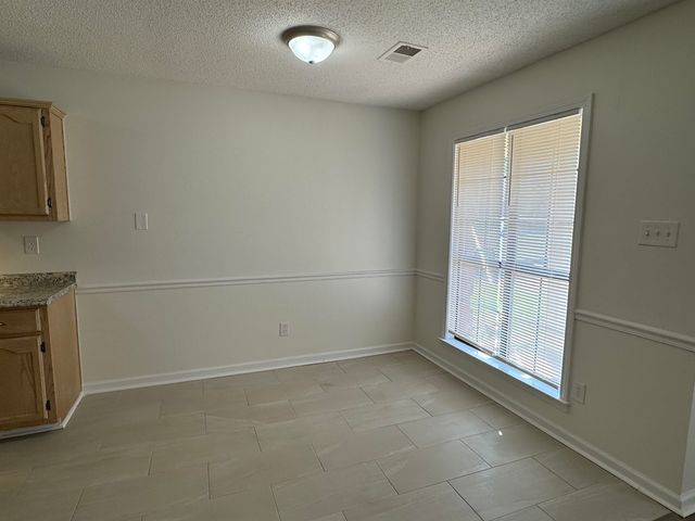 4214 MEADOW VALLEY DR E, Memphis, TN 38141