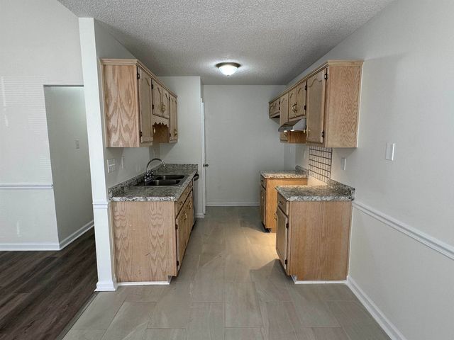 4214 MEADOW VALLEY DR E, Memphis, TN 38141