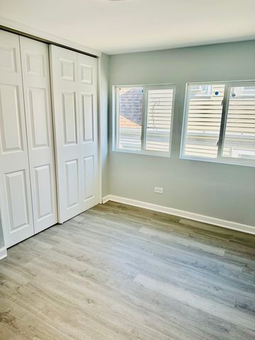 35 46th Avenue, Bellwood, IL 60104