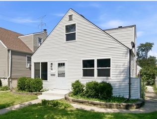 35 46th Avenue, Bellwood, IL 60104