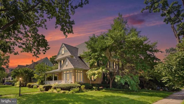 214 WESTMONT AVE, Haddonfield, NJ 08033