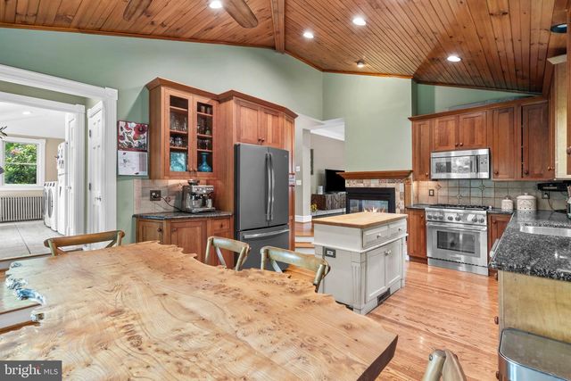 214 WESTMONT AVE, Haddonfield, NJ 08033