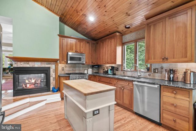 214 WESTMONT AVE, Haddonfield, NJ 08033