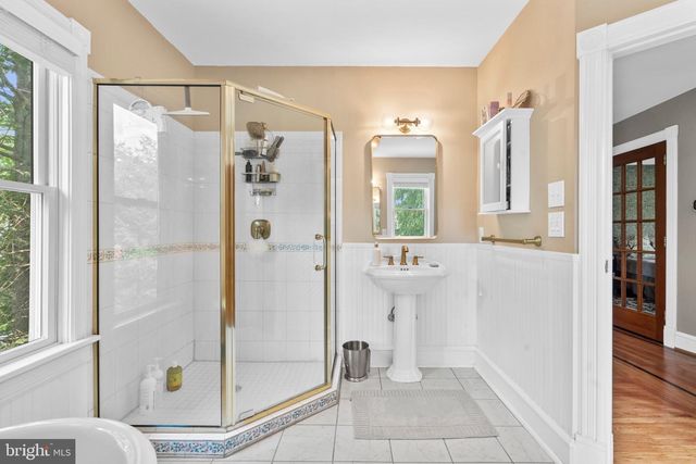 214 WESTMONT AVE, Haddonfield, NJ 08033