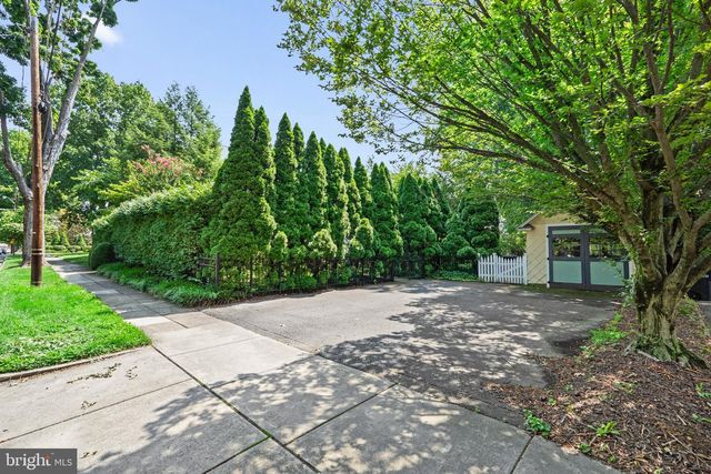 214 WESTMONT AVE, Haddonfield, NJ 08033