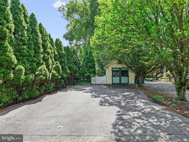 214 WESTMONT AVE, Haddonfield, NJ 08033