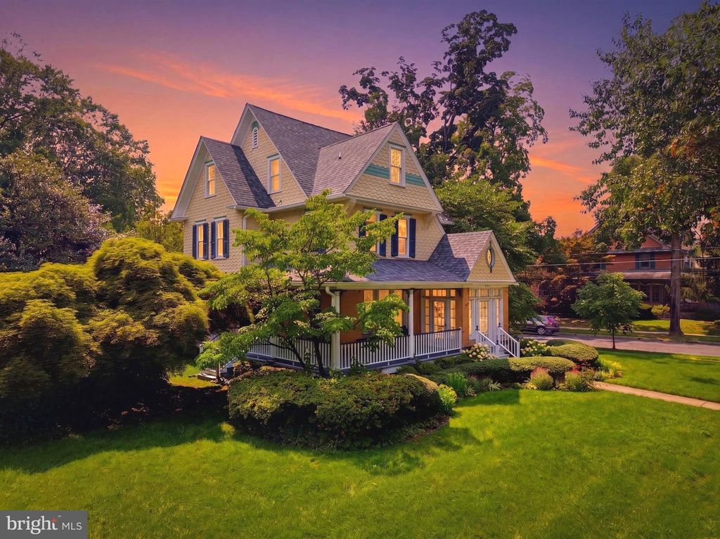 214 WESTMONT AVE, Haddonfield, NJ 08033