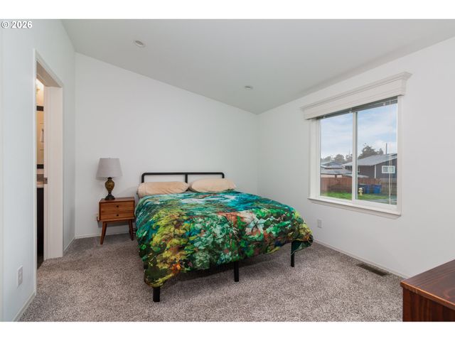 6269 Sw JETTY Ave, Lincoln City, OR 97367