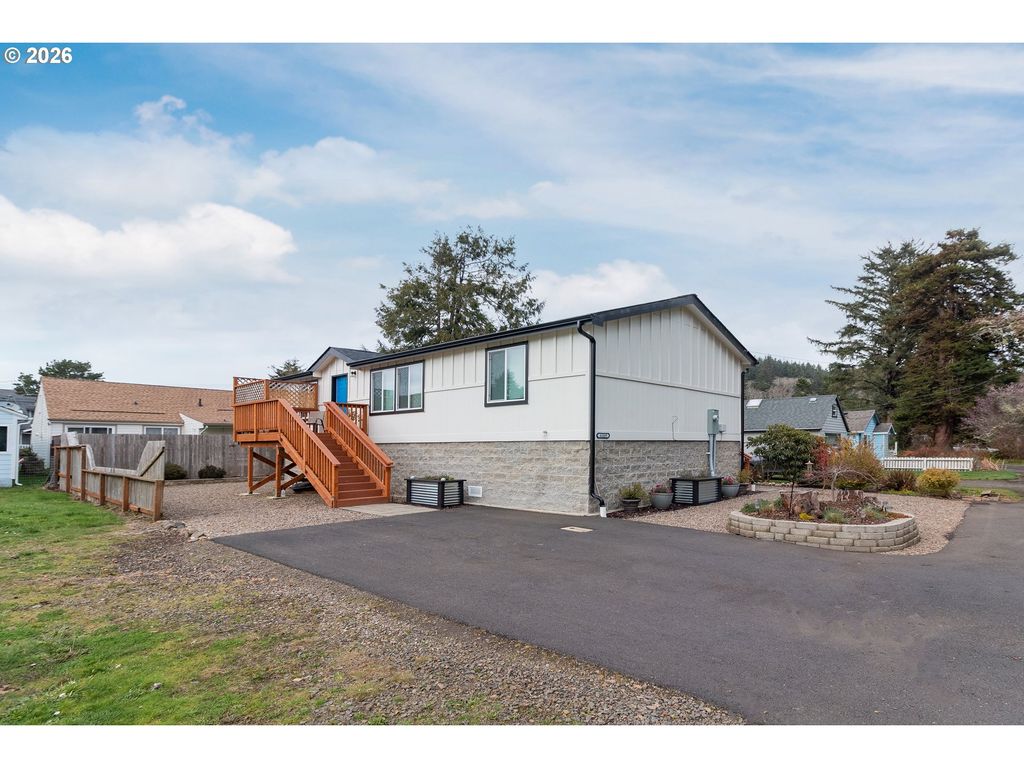 6269 Sw JETTY Ave, Lincoln City, OR 97367