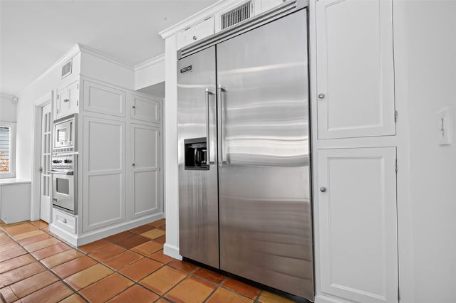 2127 Milford Street, Houston, TX 77098