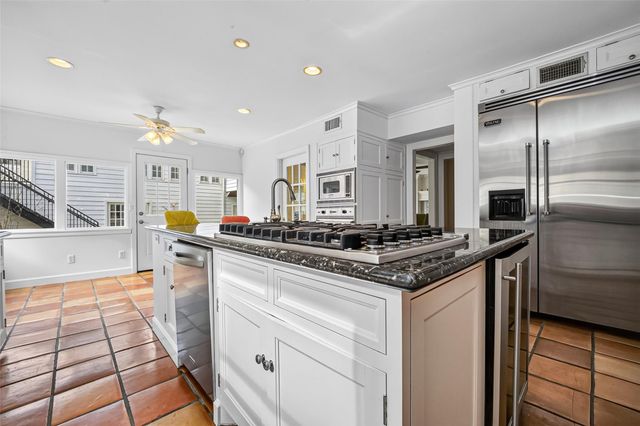 2127 Milford Street, Houston, TX 77098