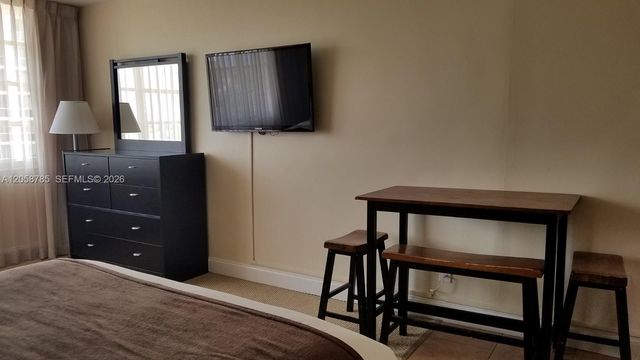 19201 Collins Avenue 429, Sunny Isles Beach, FL 33160