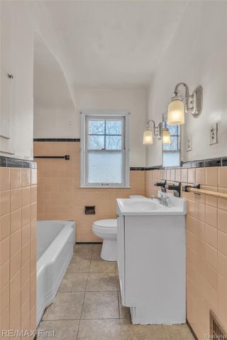 13991 Whitcomb Street, Detroit, MI 48227