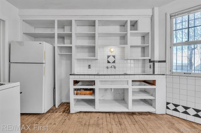 13991 Whitcomb Street, Detroit, MI 48227