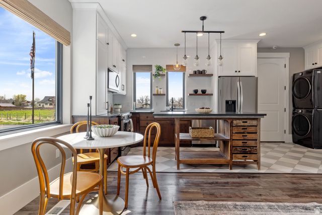 684 LOOKOUT POINT DR, Mapleton, UT 84664