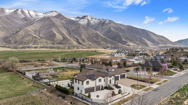 684 LOOKOUT POINT DR, Mapleton, UT 84664