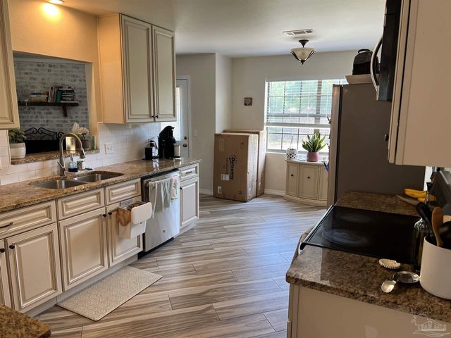 4207 Cherry Laurel Dr, Pensacola, FL 32504