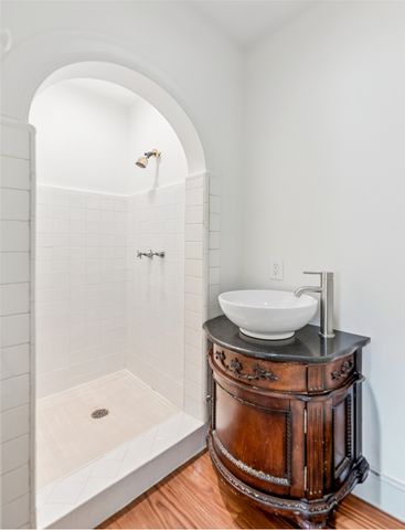 6101 Locke Avenue, Fort Worth, TX 76116
