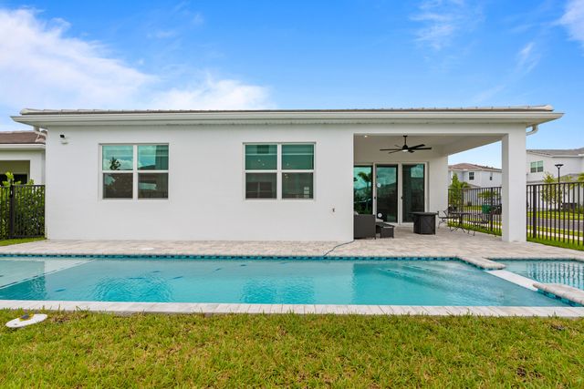 10428 SW Jadewood Court, Port St. Lucie, Port St Lucie, FL 34987