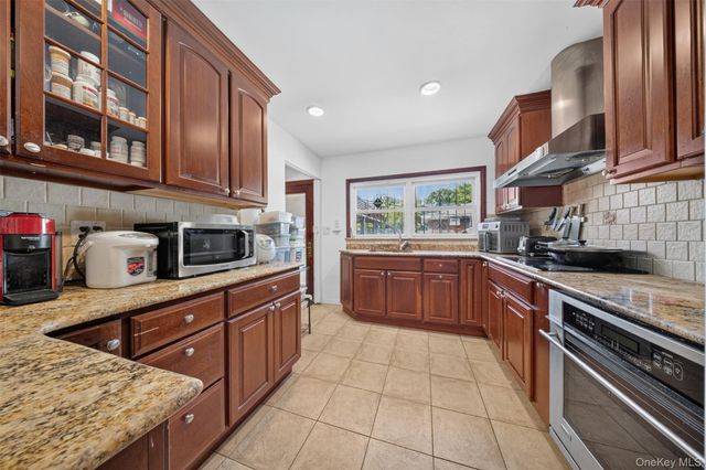 218-21 Stewart Road, Hollis Hills, NY 11427