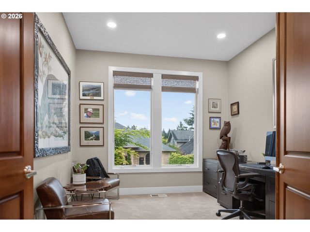 721 Sw 68TH Ter, Portland, OR 97225