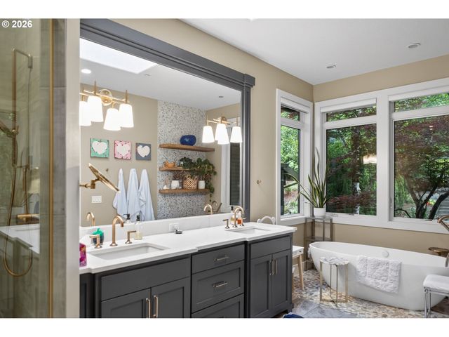 721 Sw 68TH Ter, Portland, OR 97225