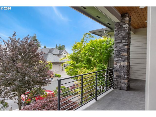 721 Sw 68TH Ter, Portland, OR 97225
