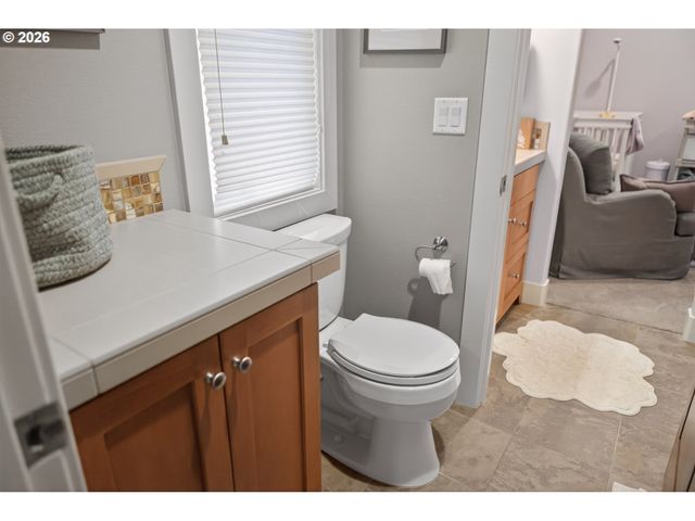 721 Sw 68TH Ter, Portland, OR 97225