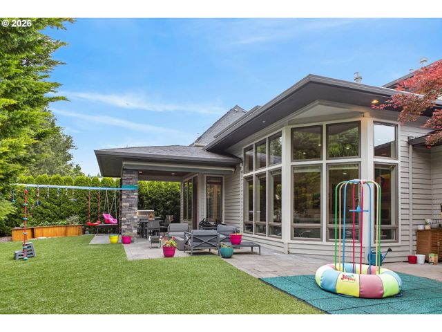 721 Sw 68TH Ter, Portland, OR 97225