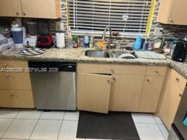 11041 SW 166th Ter, Miami, FL 33157