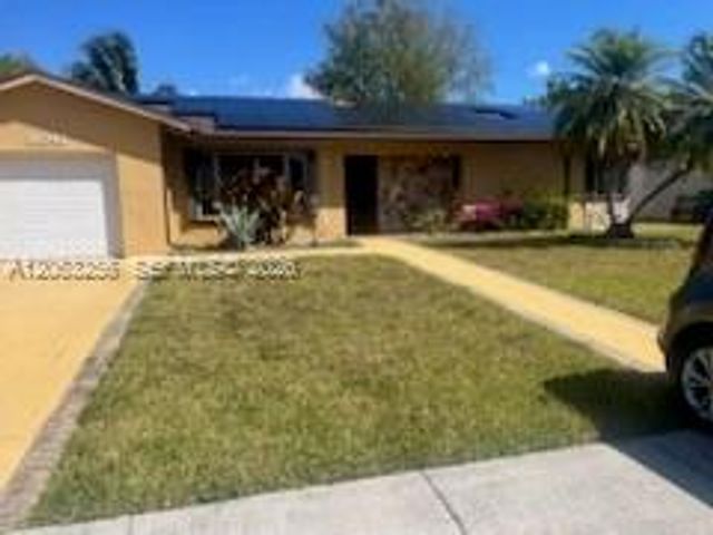 11041 SW 166th Ter, Miami, FL 33157