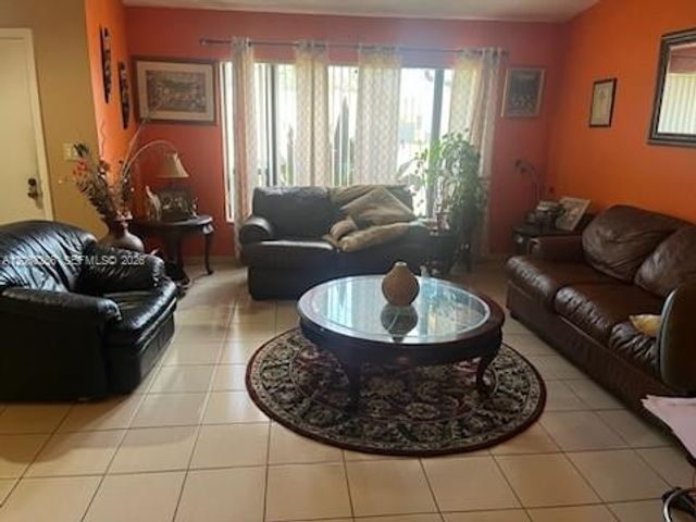 11041 SW 166th Ter, Miami, FL 33157