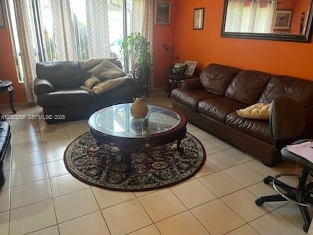 11041 SW 166th Ter, Miami, FL 33157