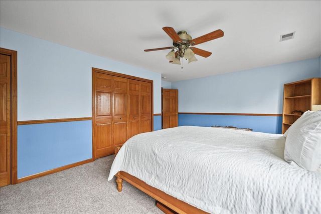 2252 Lennox Lane, Valparaiso, IN 46385
