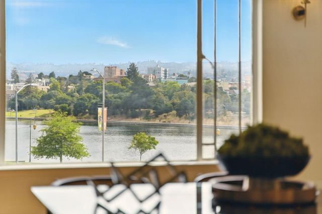 244 Lakeside Drive 2, Oakland, CA 94612