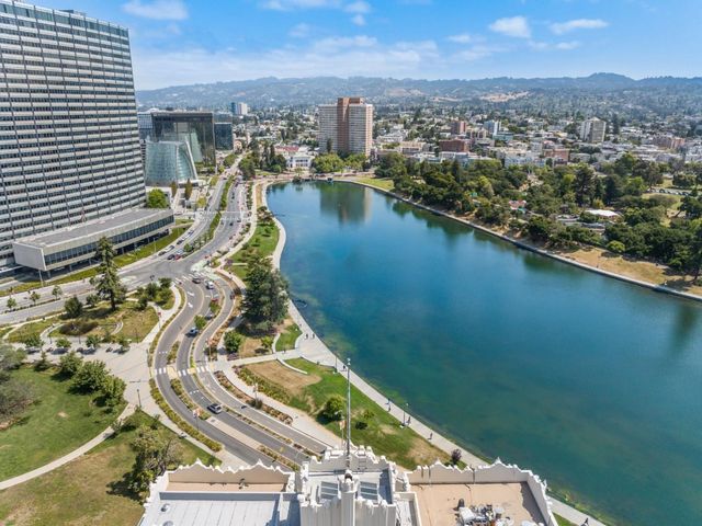 244 Lakeside Drive 2, Oakland, CA 94612