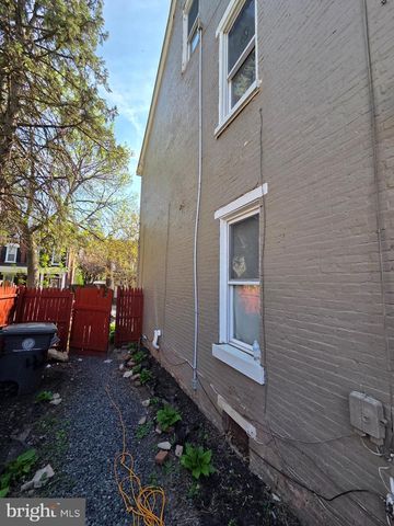 427 WALNUT ST, Pottstown, PA 19464