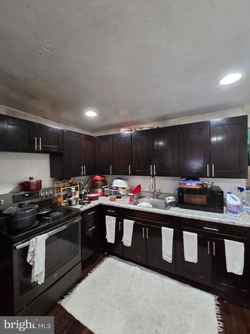 427 WALNUT ST, Pottstown, PA 19464