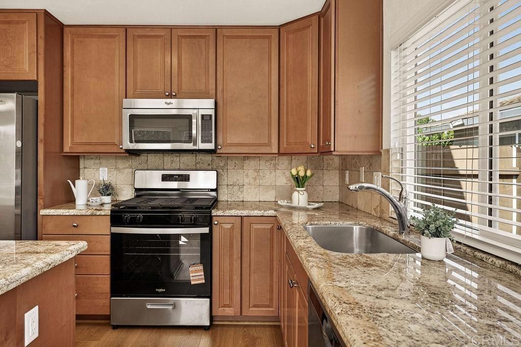 Image 32 of property listing at 10943 Martinique Way, San Diego, CA 92126