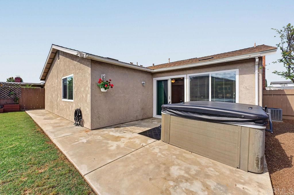 Image 37 of property listing at 10943 Martinique Way, San Diego, CA 92126