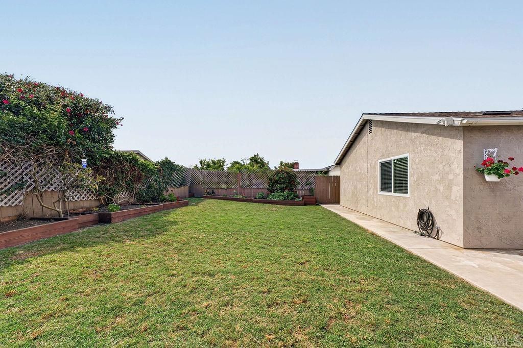 Image 38 of property listing at 10943 Martinique Way, San Diego, CA 92126