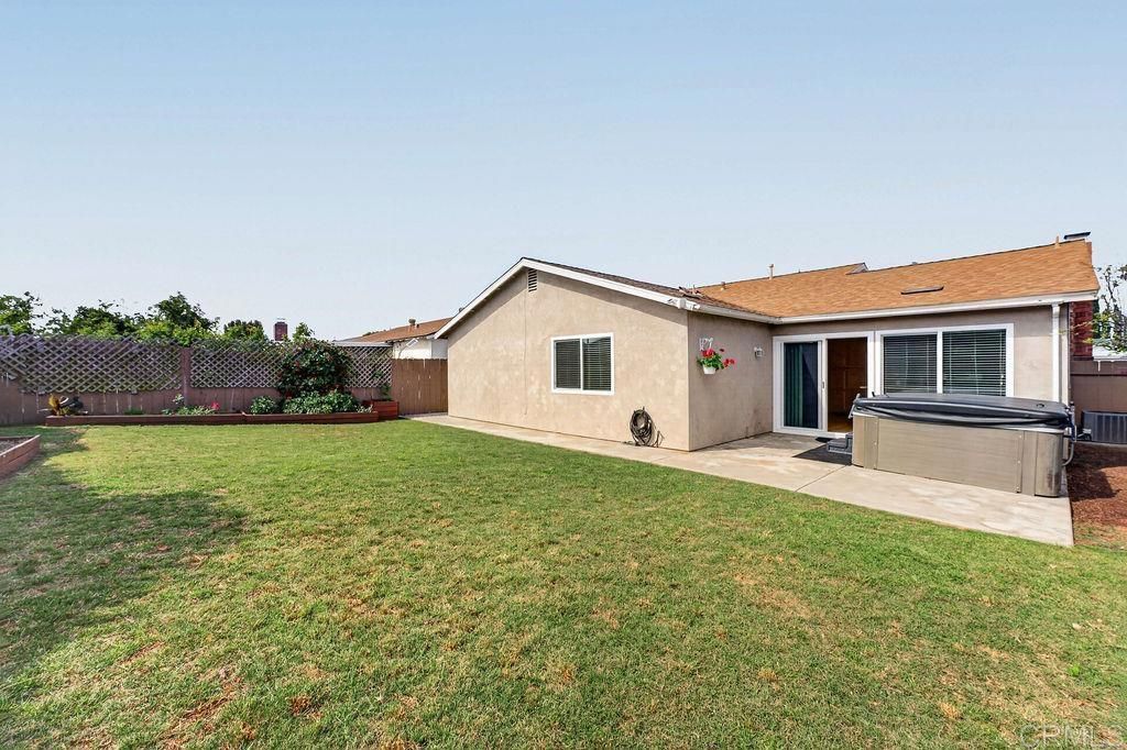 Image 39 of property listing at 10943 Martinique Way, San Diego, CA 92126